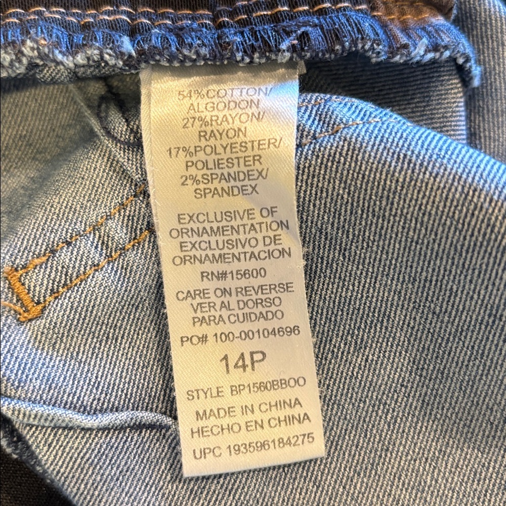 Democracy Mid-Wash Ankle Jeans - Picture 6 of 8